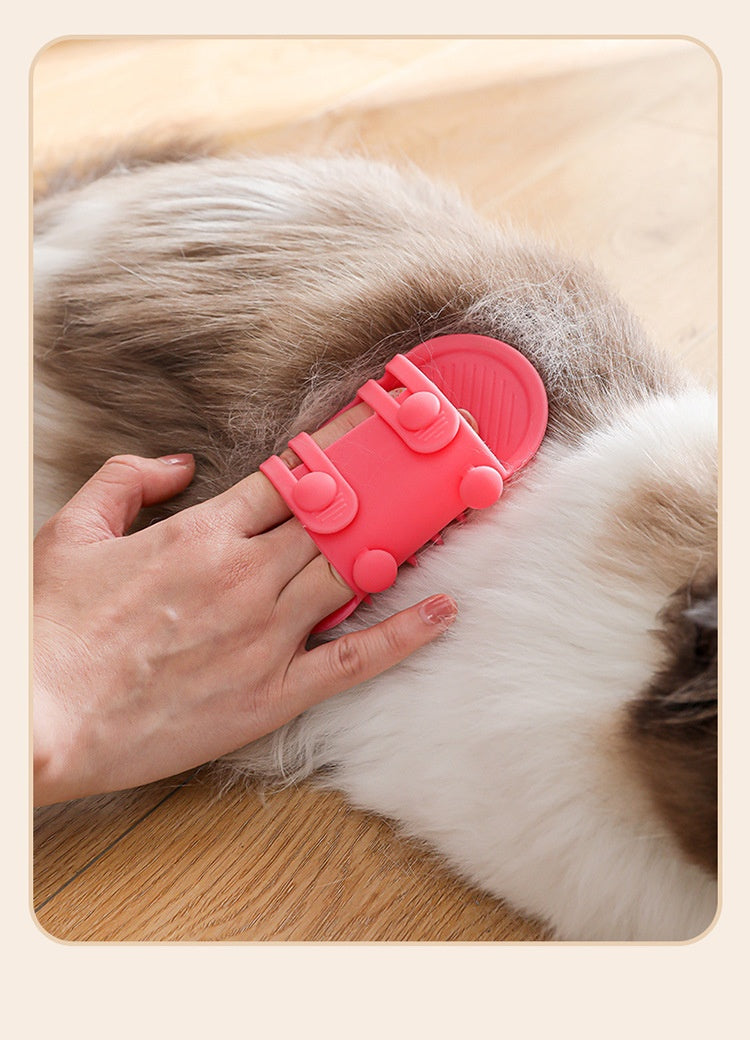 Cat self groomer brush bristle detail