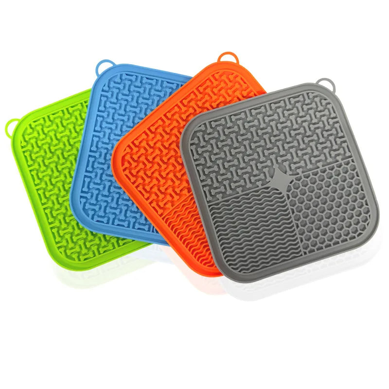 silicone dog lick mat with suction cups detail 6